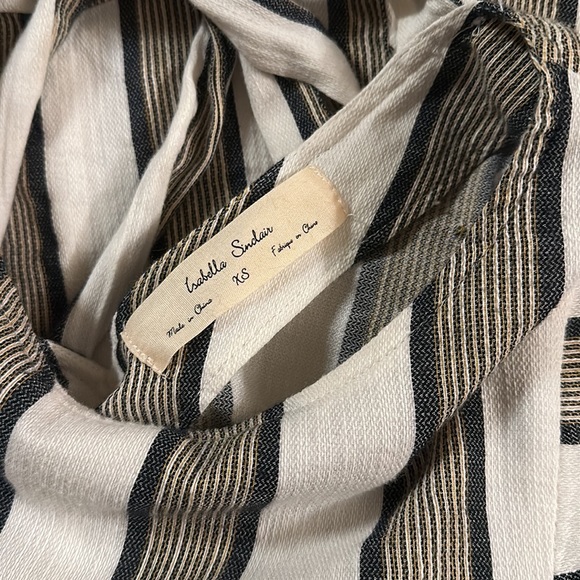 Isabelle Sinclair- Ruffle Blouse - Picture 3 of 3